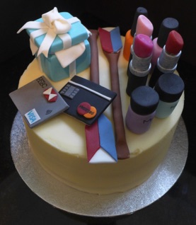 Cake for a shopaholic oarswoman